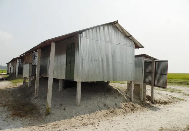 প্রকল্পের কাজ শেষ হলেও থাকতে পারছেনা গৃহহীনরা