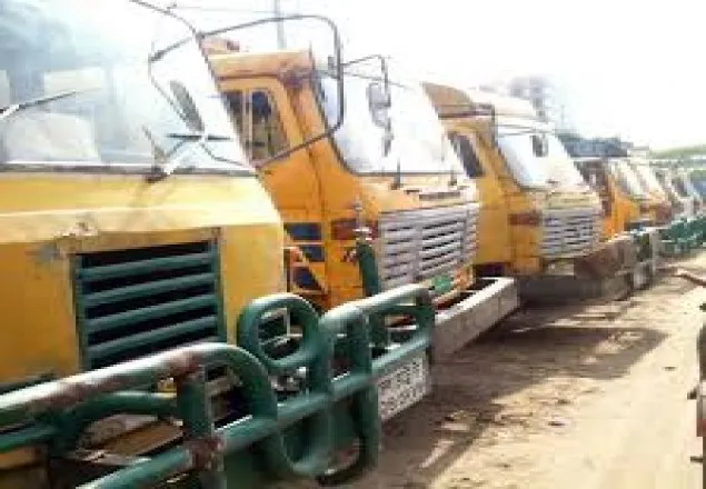 সাত দফা দাবিতে চলছে পণ্য পরিবহন ধর্মঘট