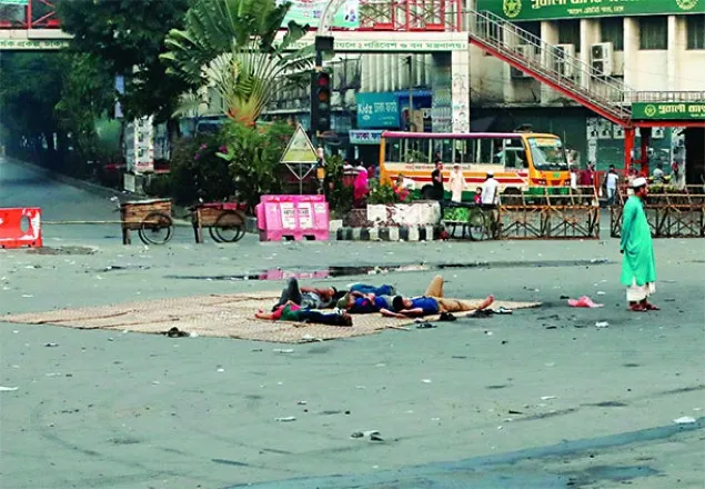 ৫ জনে শাহবাগ অবরোধ, ভোগান্তিতে লাখো মানুষ 