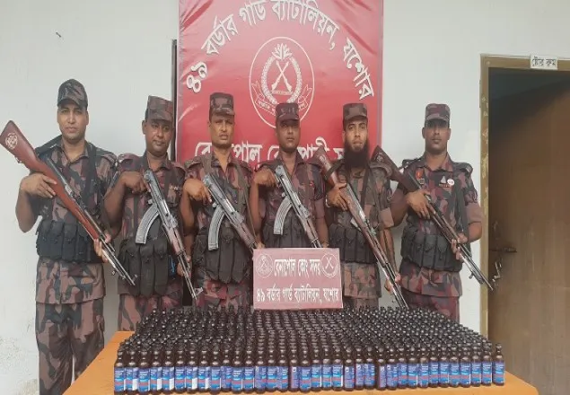 বেনাপোল সীমান্তে বিপুল পরিমাণ ফেনিসিডিল আটক