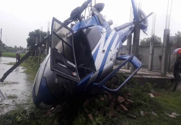 হেলিকপ্টার দুর্ঘটনায় প্রাণে বাঁচলেন সাগর, ফেরদৌস আরা, ব্রাউনিয়া