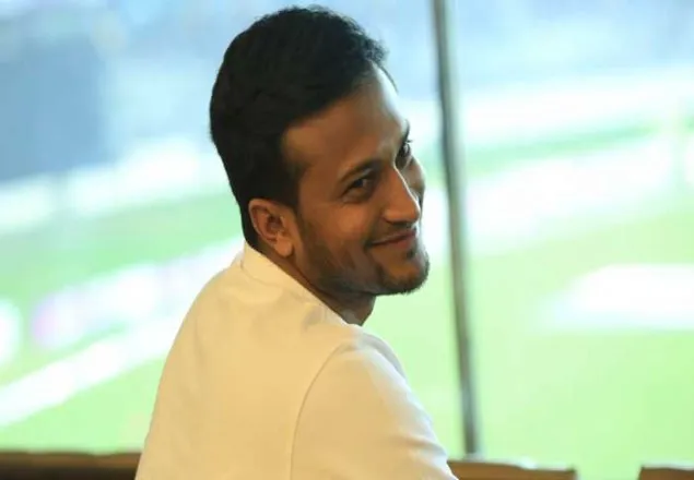 আজ দেশে ফিরছেন সাকিব