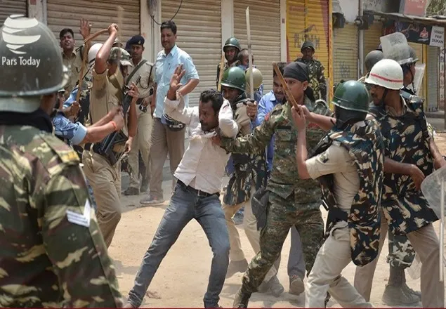 জম্মু-কাশ্মিরে নিরাপত্তা বাহিনীর সঙ্গে সংঘর্ষে বেসামরিক ব্যক্তিসহ নিহত ৮ 