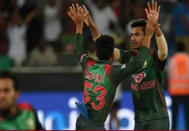 চাপে জিম্বাবুয়ে 