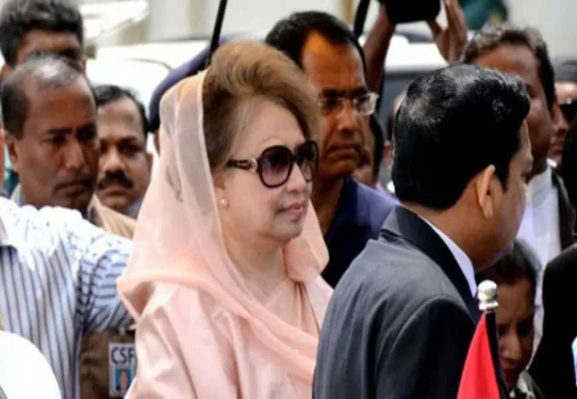 খালেদা জিয়ার আইনজীবীদের আদালত বর্জন