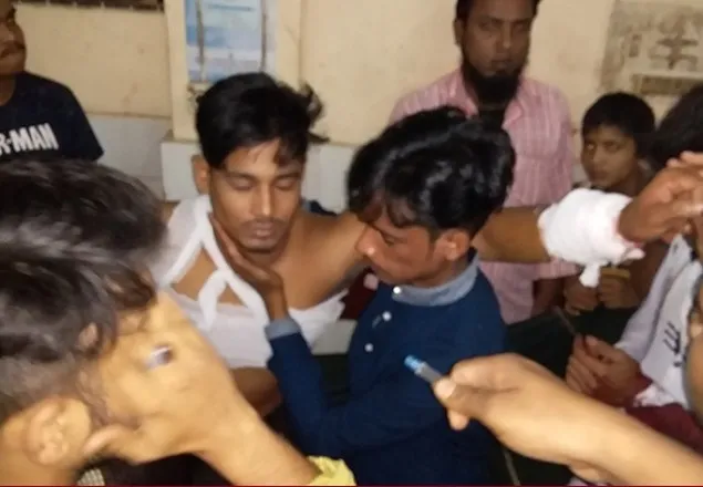 ছাত্রলীগের এক নেতার রগ কাটলো আরেক নেতা