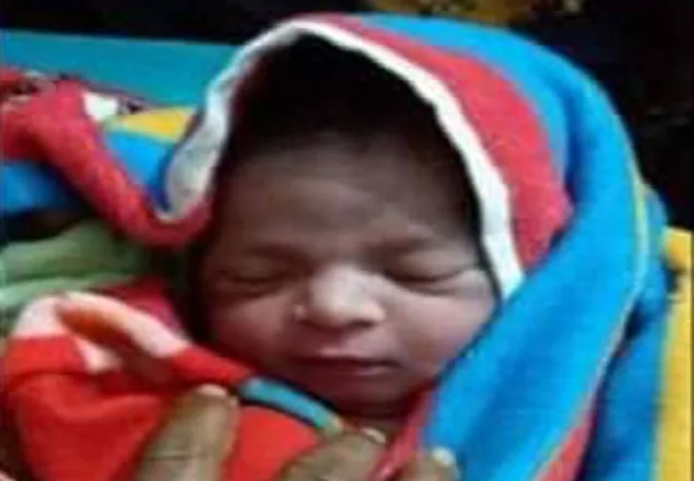 ময়মনসিংহে ধানক্ষেতে ব্যাগে জীবিত নবজাতক