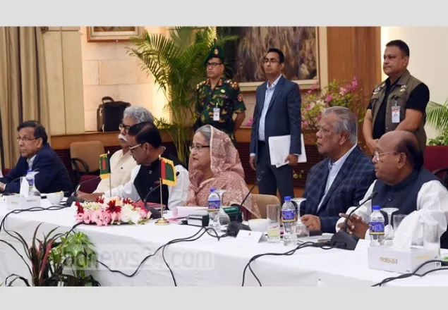 গণতান্ত্রিক ধারা অব্যাহত থাকুক: সংলাপে প্রধানমন্ত্রী