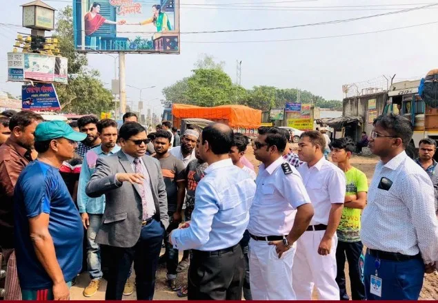 কাস্টমস কমিশনারের হস্তক্ষেপে যানজট মুক্ত বেনাপোল স্থলবন্দর 