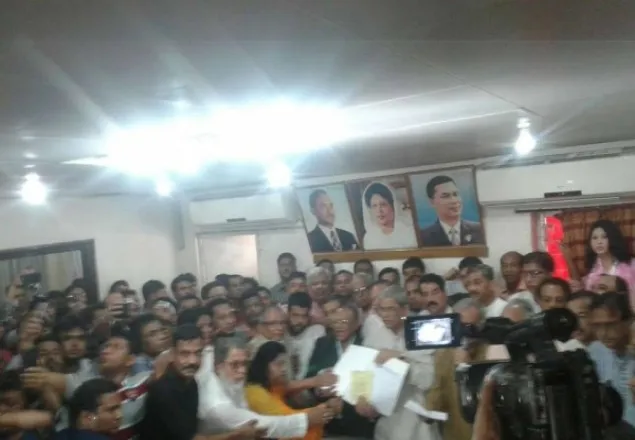 ফেনী-১ আসন থেকে মনোনয়ন কিনলেন খালেদা জিয়া