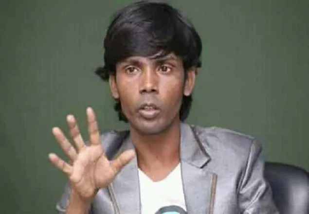 মনোনয়ন ফরম কিনলেন হিরো আলম