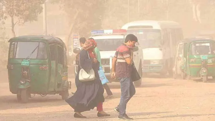 বায়দূষণে আজ শীর্ষ অবস্থানে ঢাকা