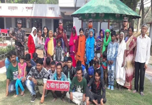বেনাপোল সীমান্তে অনুপ্রবেশের অভিযোগে শিশুসহ ৪১ বাংলাদেশি আটক