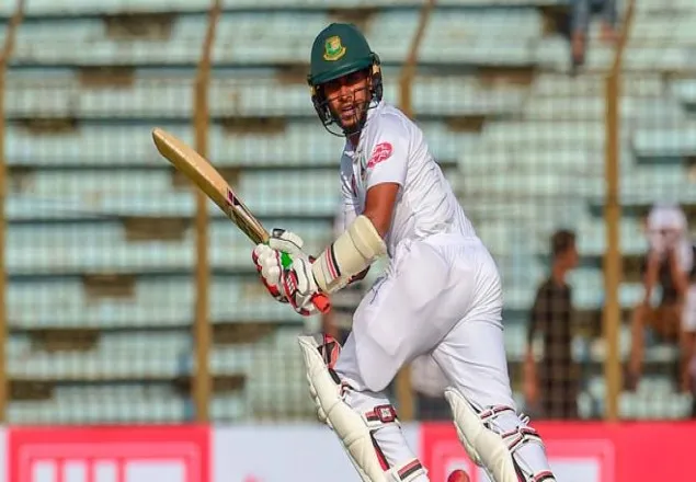 টেলএন্ডারদের দৃঢ়তায় প্রথম দিন বাংলাদেশের