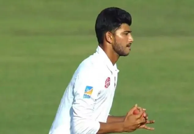 অভিষেকে নাঈমের ৫ উইকেট 