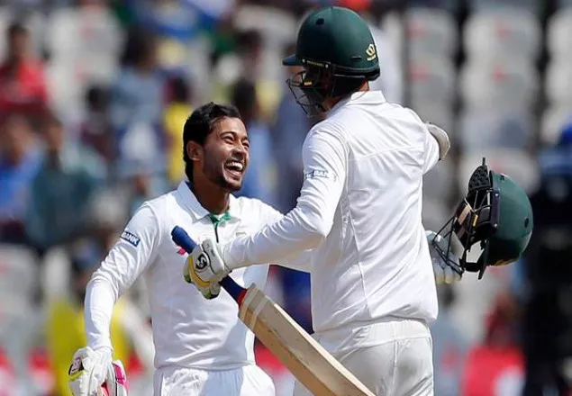 টসে জিতে ব্যাটিংয়ে বাংলাদেশ