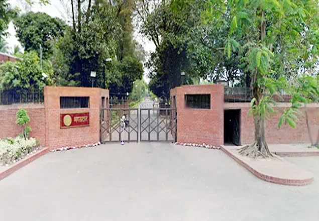আ’লীগকে ক্ষমতায় আনতে কাজ করবেন ৩২১ সাবেক আমলা