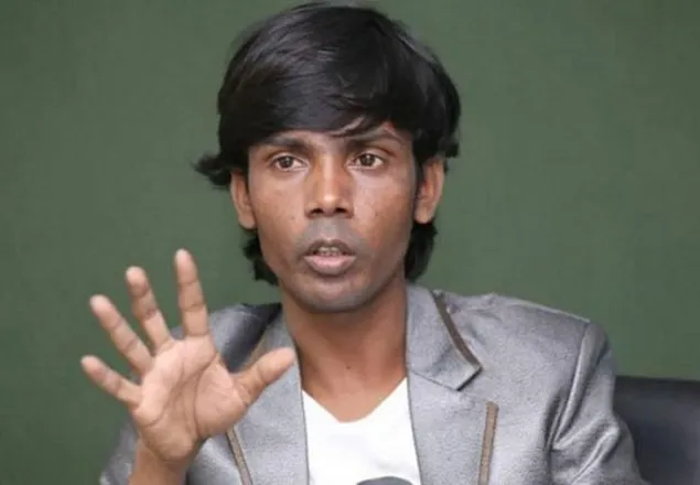 সিংহ নিয়ে মাঠে নামছেন হিরো আলম
