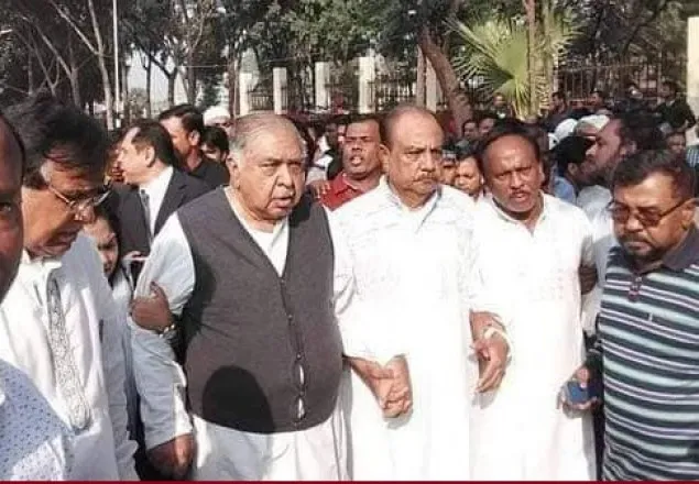 কত পয়সা পেয়েছো এসব প্রশ্ন করতে?, সাংবাদিককে ড. কামাল 