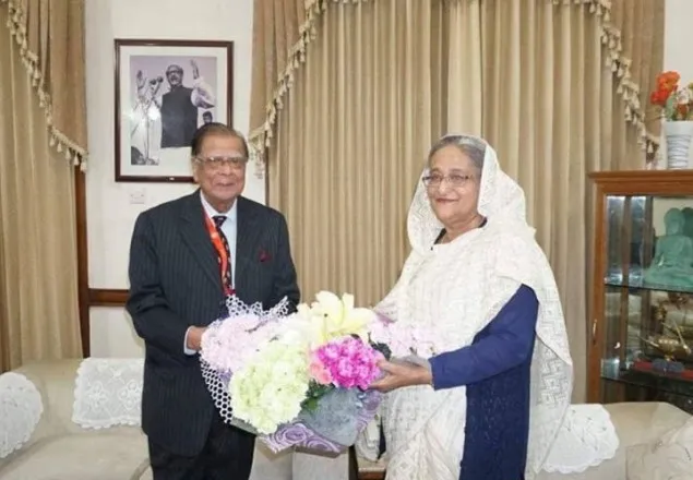 মনোনয়ন না পেয়ে আ. লীগে যোগ দিলেন খালেদার উপদেষ্টা