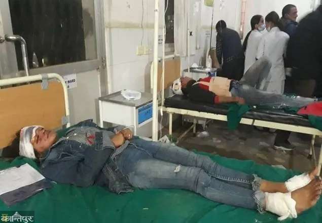 নেপালে শিক্ষার্থীদের বাস দুর্ঘটনায় নিহত ২২