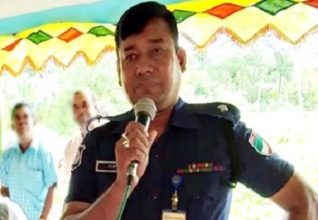 নৌকা প্রতীকে ভোট চাওয়ায় কলারোয়ার সেই ওসি প্রত্যাহার