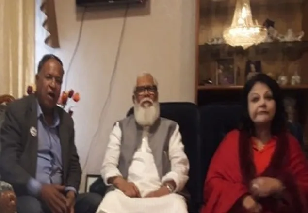 প্রতিদ্বন্দ্বী সালমাকে সালমানের ফুল