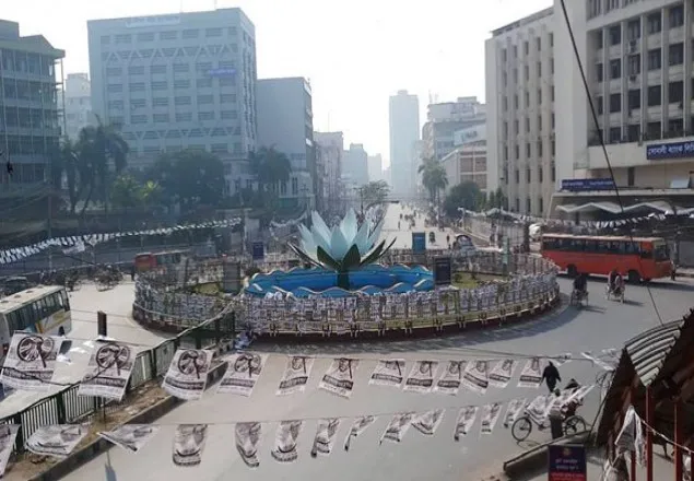 রাজধানীর সড়কে ঈদের আমেজ