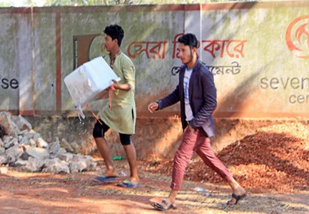 ব্রাহ্মণবাড়িয়া-২ আসনে গলায় ছুরি ধরে ব্যালট ছিনতাই
