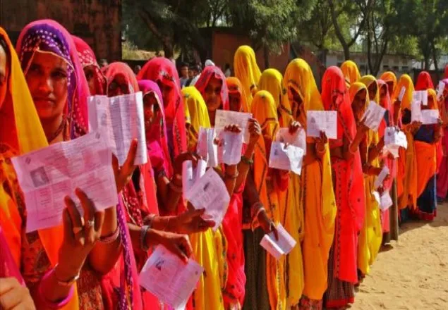 মদ নিষিদ্ধ করার দাবিতে সোচ্চার ভারতের নারীরা