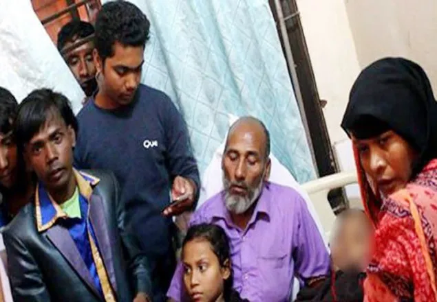 সুবর্ণচরে ধর্ষিত নারীকে দেখতে গেলেন হিরো আলম