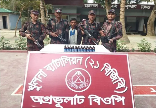 বেনাপোলে ইয়াবা ও ফেন্সিডিলসহ আটক ১