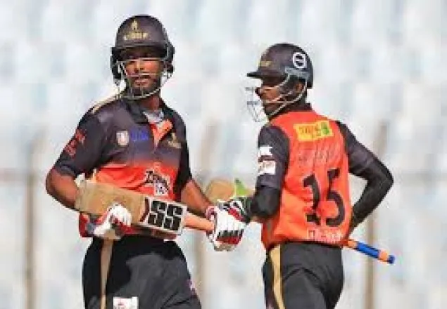 টানা হারে বিপর্যস্ত খুলনা আজ চিটাগংয়ের সামনে