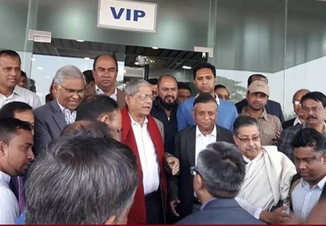 নিহত ছাত্রদল নেতার কবর জিয়ারতে মির্জা ফখরুল  