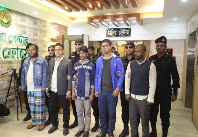 প্রধানমন্ত্রীর নামে ভুয়া ফেসবুক অ্যাকাউন্ট, গ্রেপ্তার ৫