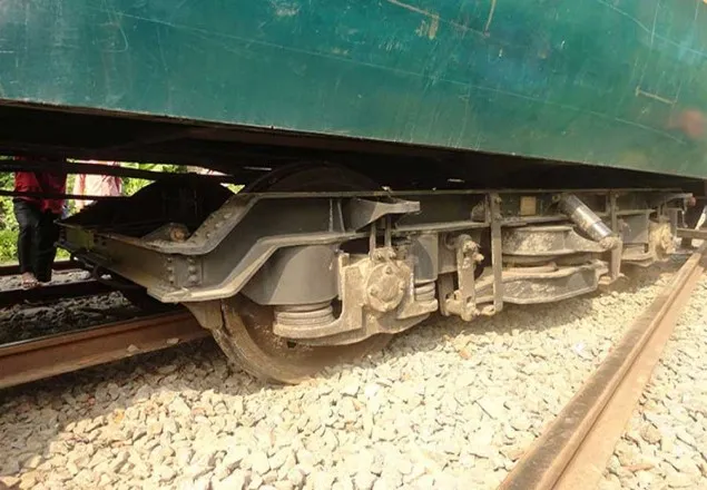 খুলনার সাথে রেল যোগাযোগ বন্ধ