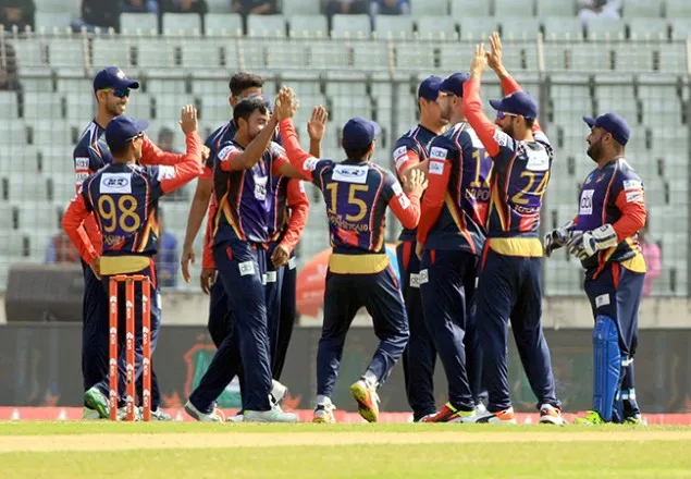 লড়াই করে হারল মাহমুদউল্লার খুলনা