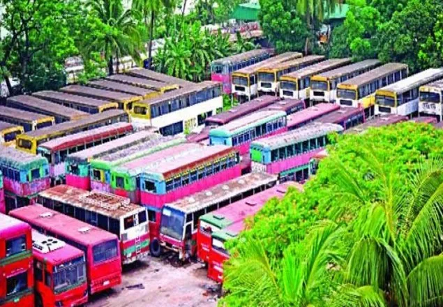 ভারত থেকে কেনা ৪৫৮টি বাস নষ্ট ১৫২টি,অচল বিআরটিসি