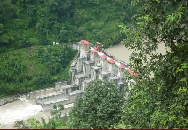 একের পর এক বাঁধের কারণেই শুকিয়ে যাচ্ছে তিস্তা 