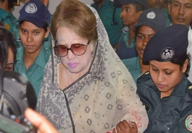 আলিয়া মাদ্রাসা মাঠে খালেদা জিয়া