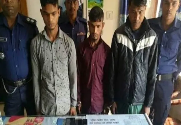 ভোলায় শিক্ষাসফরের বাসে হামলার ঘটনায় গ্রেফতার ৩