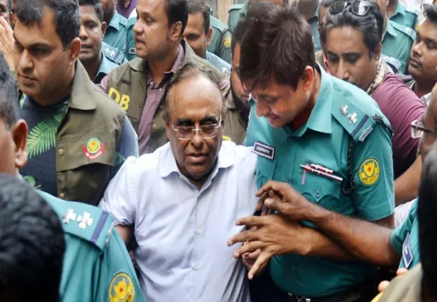 জামিনে কারামুক্ত ব্যারিস্টার মইনুল