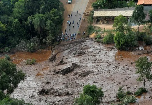 ব্রাজিলে খনির বাঁধ ধসে নিহত বেড়ে ৫৮