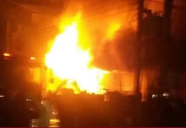 চরফ্যাসনে ভয়াবহ অগ্নিকাণ্ডে ৩০ ব্যবসা প্রতিষ্ঠান ভস্মীভূত 