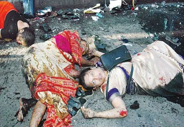 ২১ আগস্ট মামলায় দুই পুলিশ কর্মকর্তা আত্মসমর্পণের পর কারাগারে