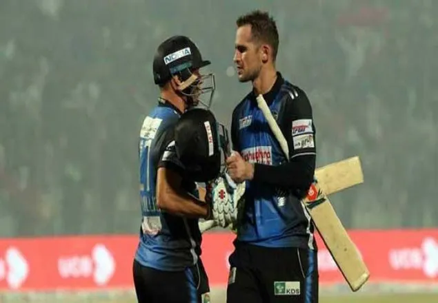 দাপুটে জয়ে শীর্ষে রংপুর রাইডার্স