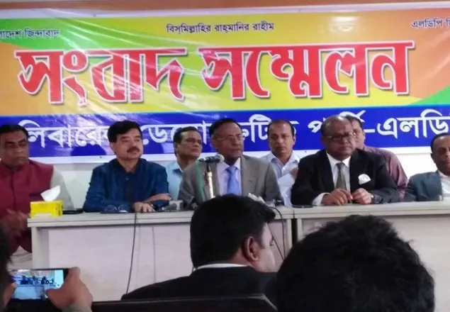 দিনে হয় ড্রামা, রাতে হয় ভোট : অলি আহমদ
