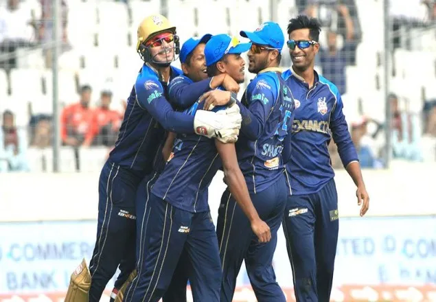 দাপুটে জয়ে প্লে-অফে ঢাকা