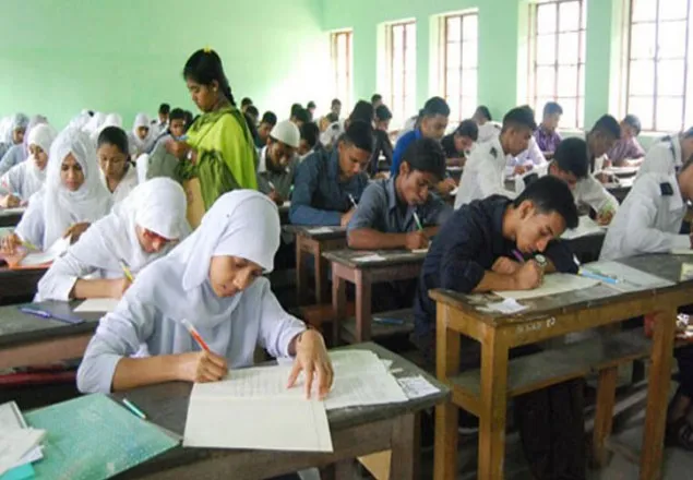 সাতক্ষীরায় ভুল প্রশ্নে পরীক্ষা, কুমিল্লায় অনিয়মের অভিযোগ