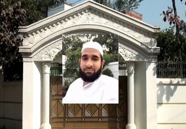 ১৬ জাহাজ ও শতকোটি টাকার মালিক তৃতীয় শ্রেণির কর্মচারী!